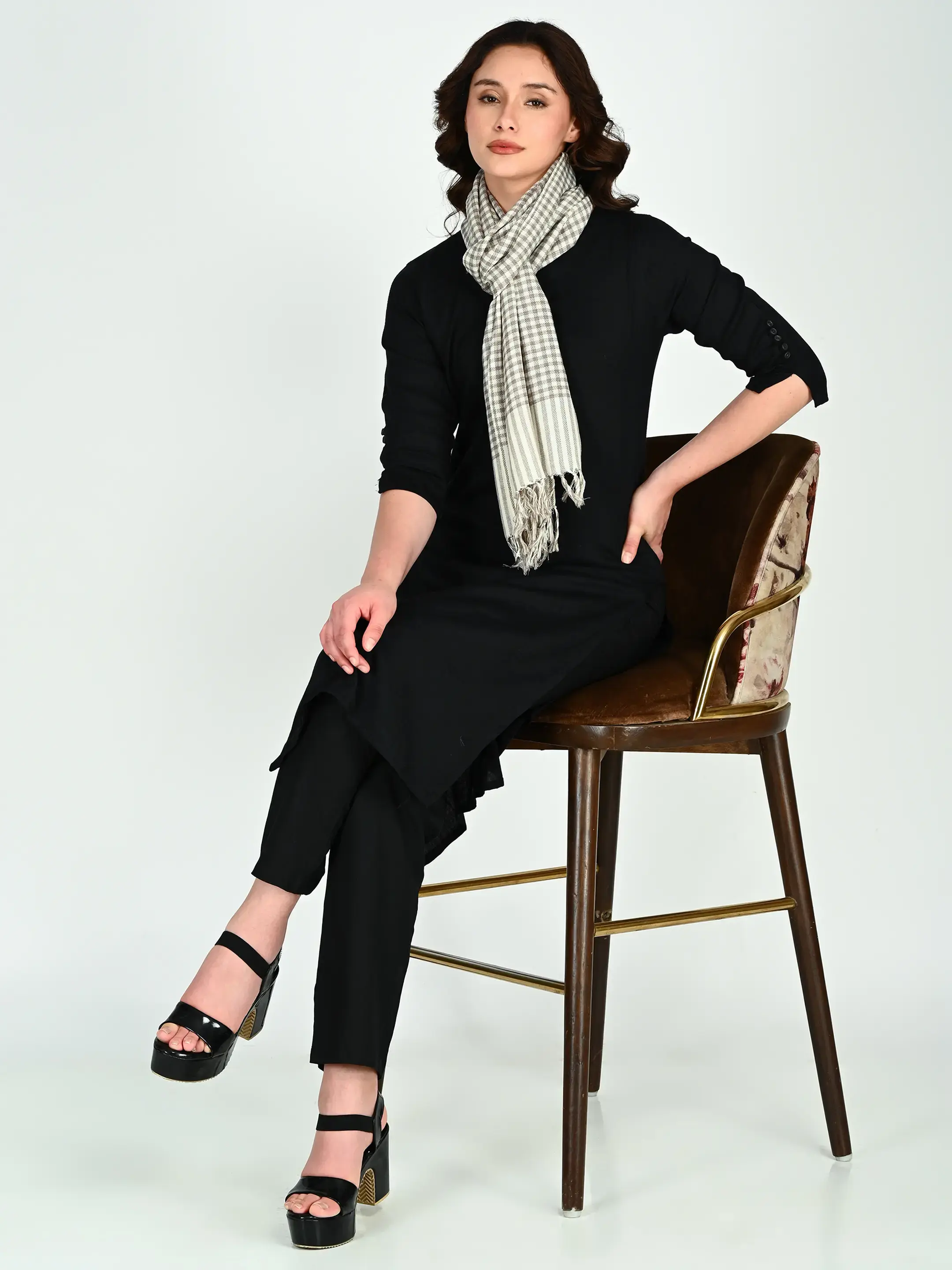 Image 7 of Merino Handwoven Scarf