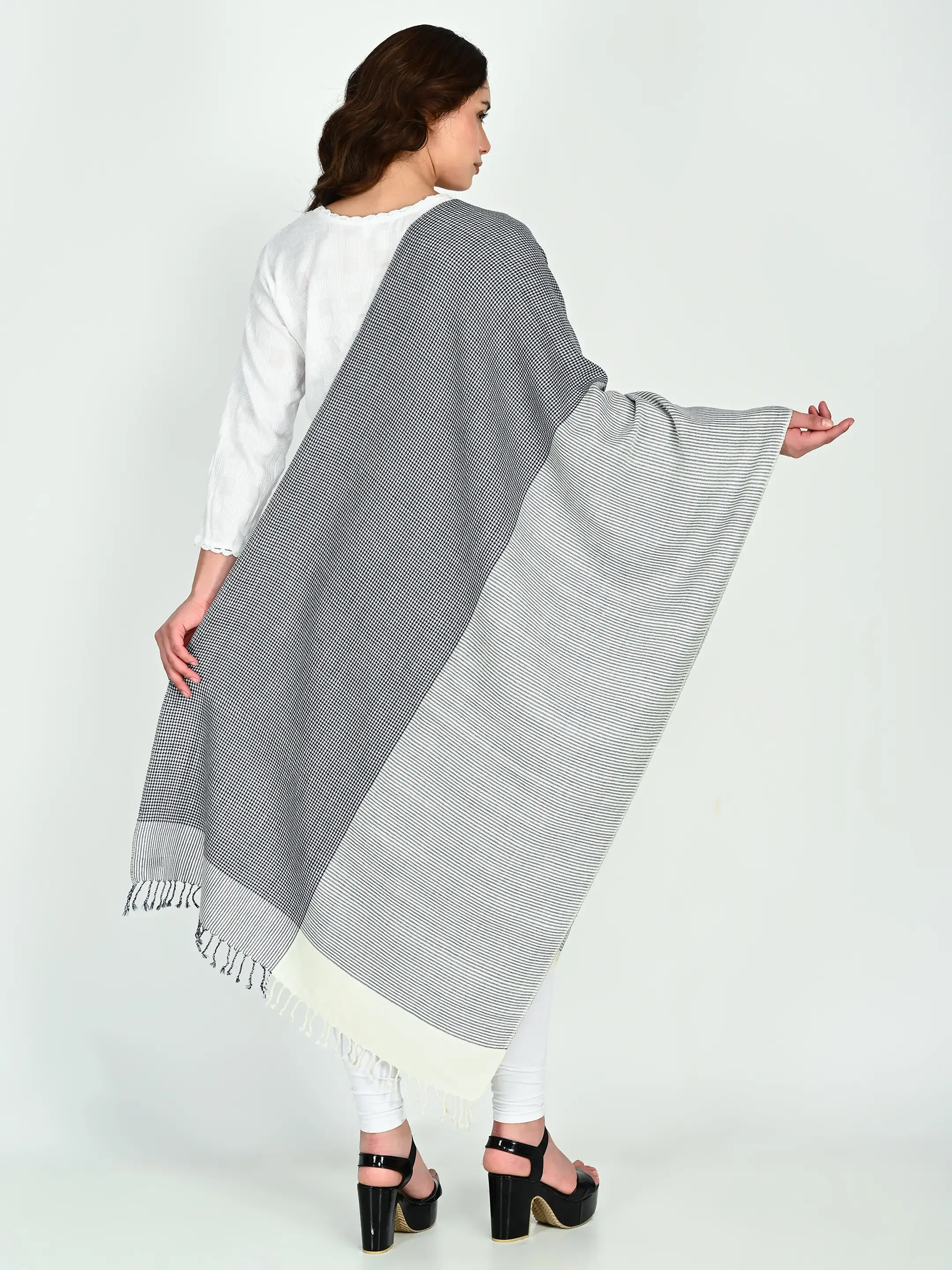 Image 6 of Merino Handwoven Stole
